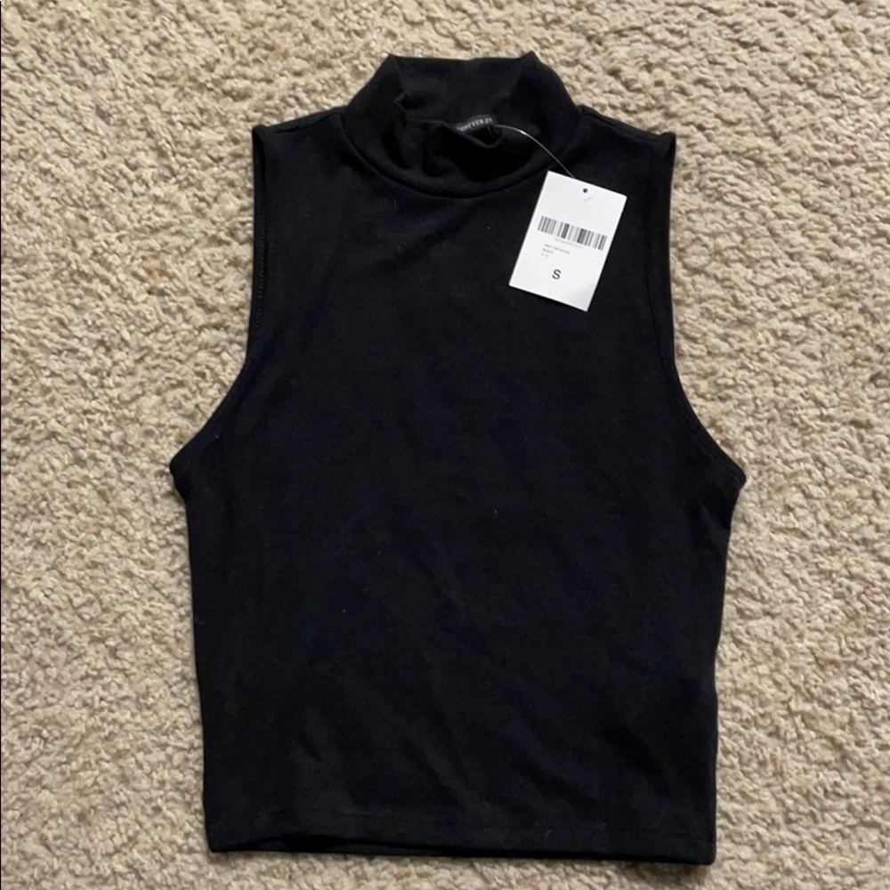 Sleeveless knit top